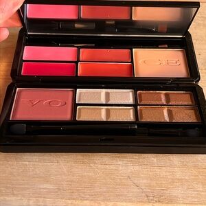 Voce makeup kit - eyeshadow, lipgloss, blush, powder
